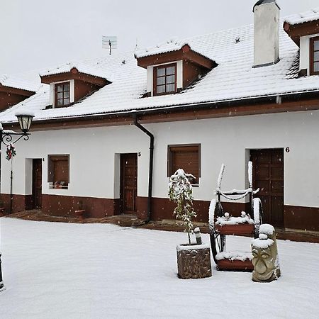 Zamecky Penzion Rotunda Břeclav エクステリア 写真
