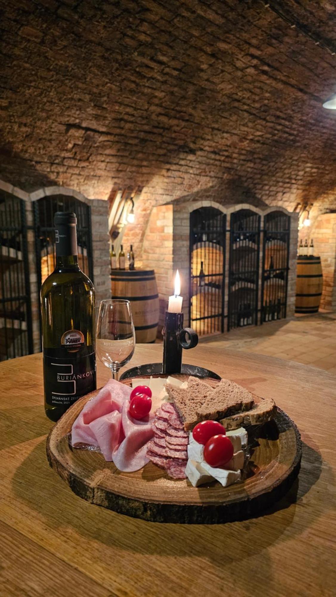 Zamecky Penzion Rotunda Břeclav エクステリア 写真