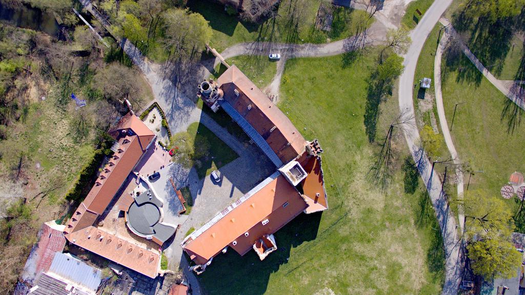 Zamecky Penzion Rotunda Břeclav エクステリア 写真