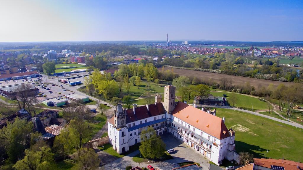 Zamecky Penzion Rotunda Břeclav エクステリア 写真